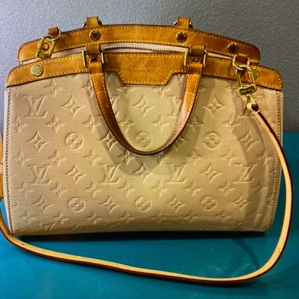 Louis Vuitton Vernis Nude Patent Leather Brea MM with Detachable Strap